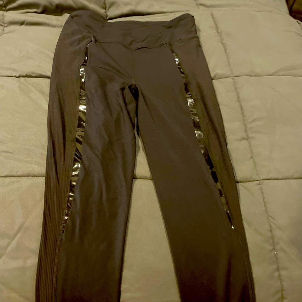 Black Lululemon womens leggings with black stripe